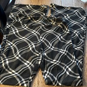 women’s leggings NOBO size small 3-5 flare